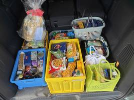 Die Erstkommunionkinder besuchen den Tafelladen