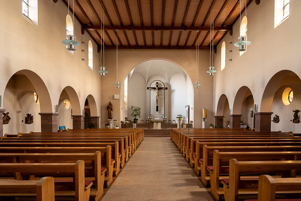 Innenansicht der Kirche St. Josef Pfaffenrot